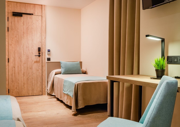 Habitación triple Hotel Ronda House Barcelona Habitación triple Hotel Ronda House Barcelona